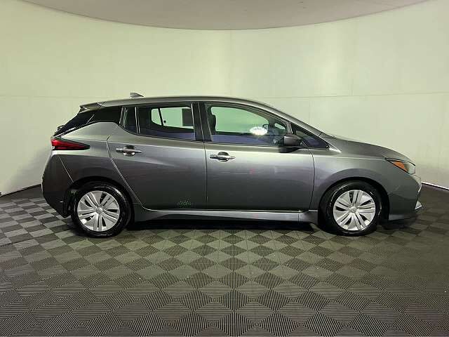 2023 NISSAN Leaf