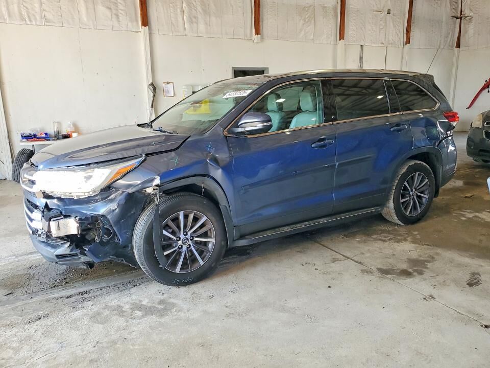 2019 TOYOTA Highlander