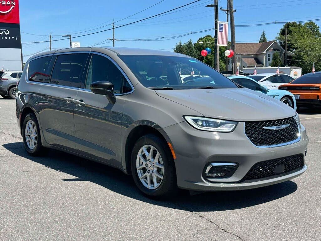 2025 CHRYSLER Pacifica
