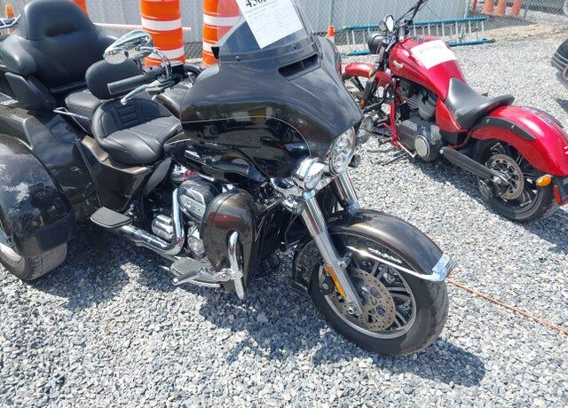 2020 HARLEY DAVIDSON FLHTCUTG / Tri Glide Ultra