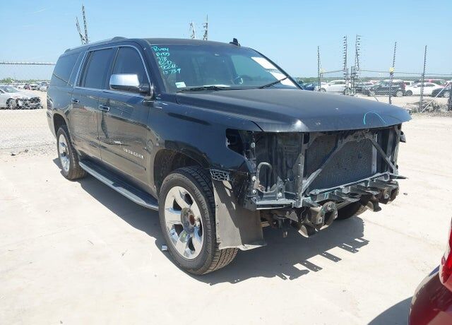 2016 CHEVROLET Suburban