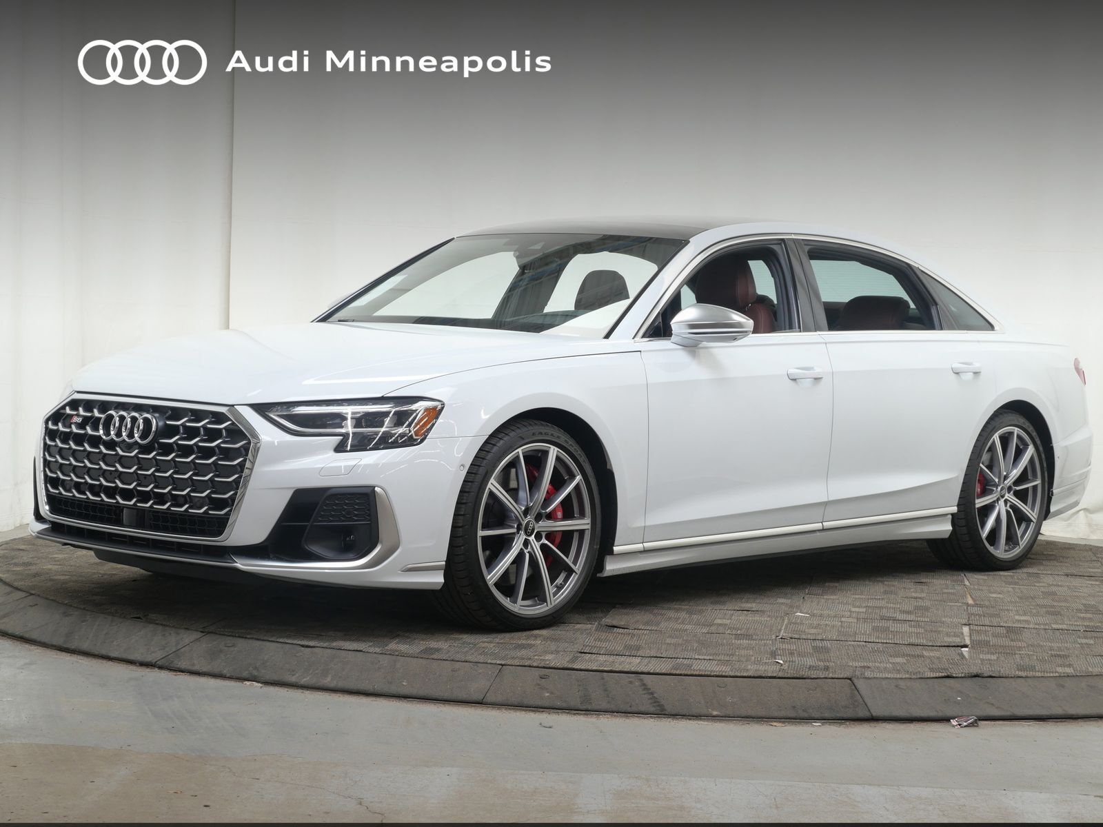 2025 AUDI S8