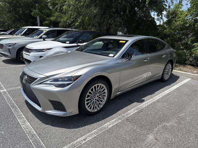2025 LEXUS LS