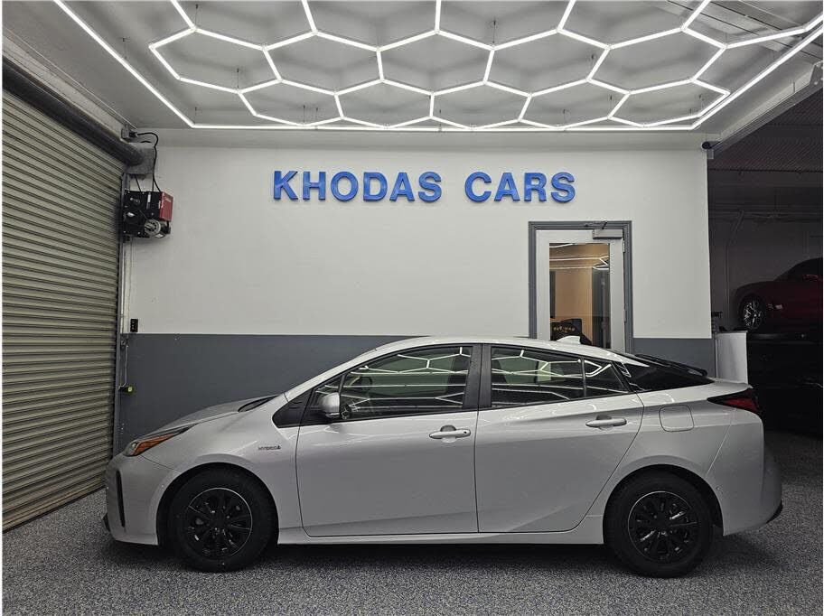 2022 TOYOTA PRIUS