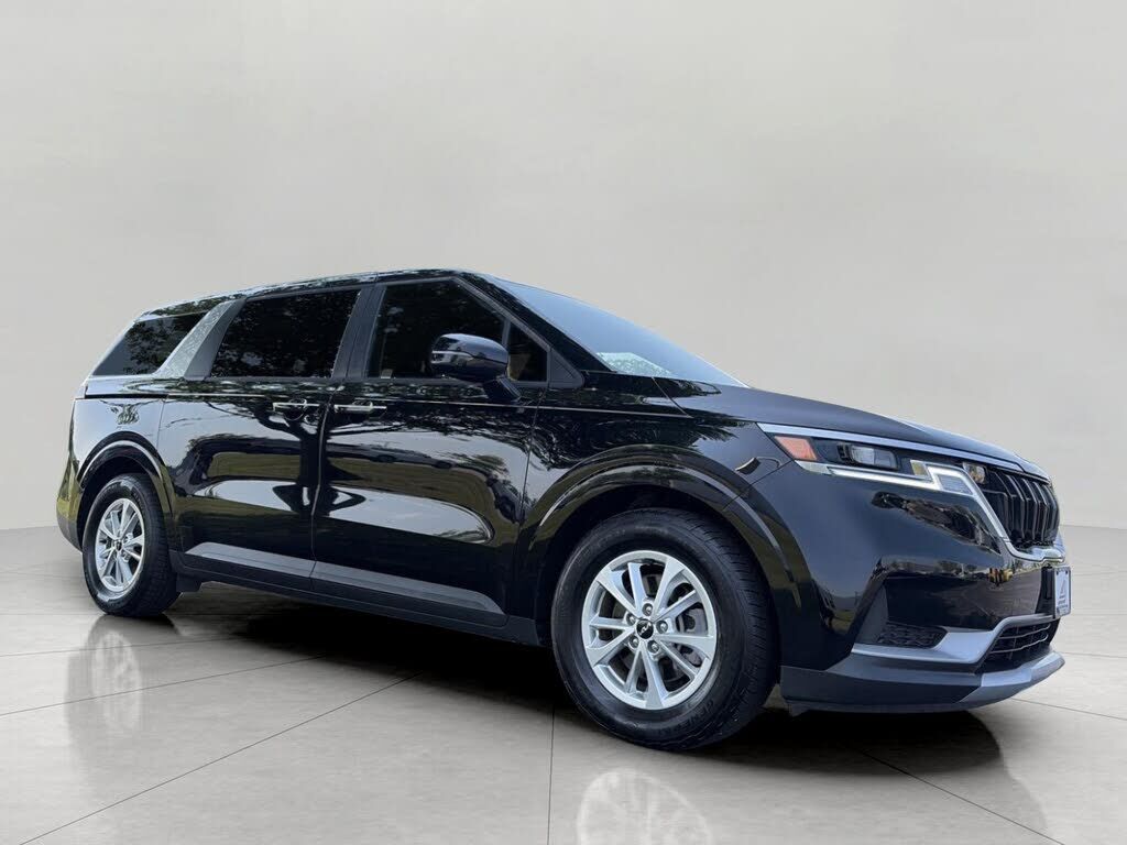 2023 KIA Carnival