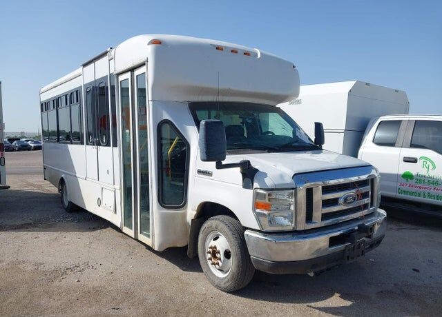 2017 FORD E-450