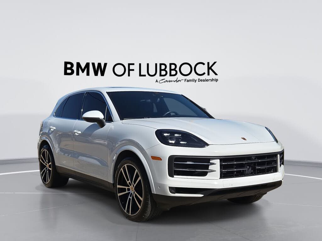 2024 PORSCHE Cayenne