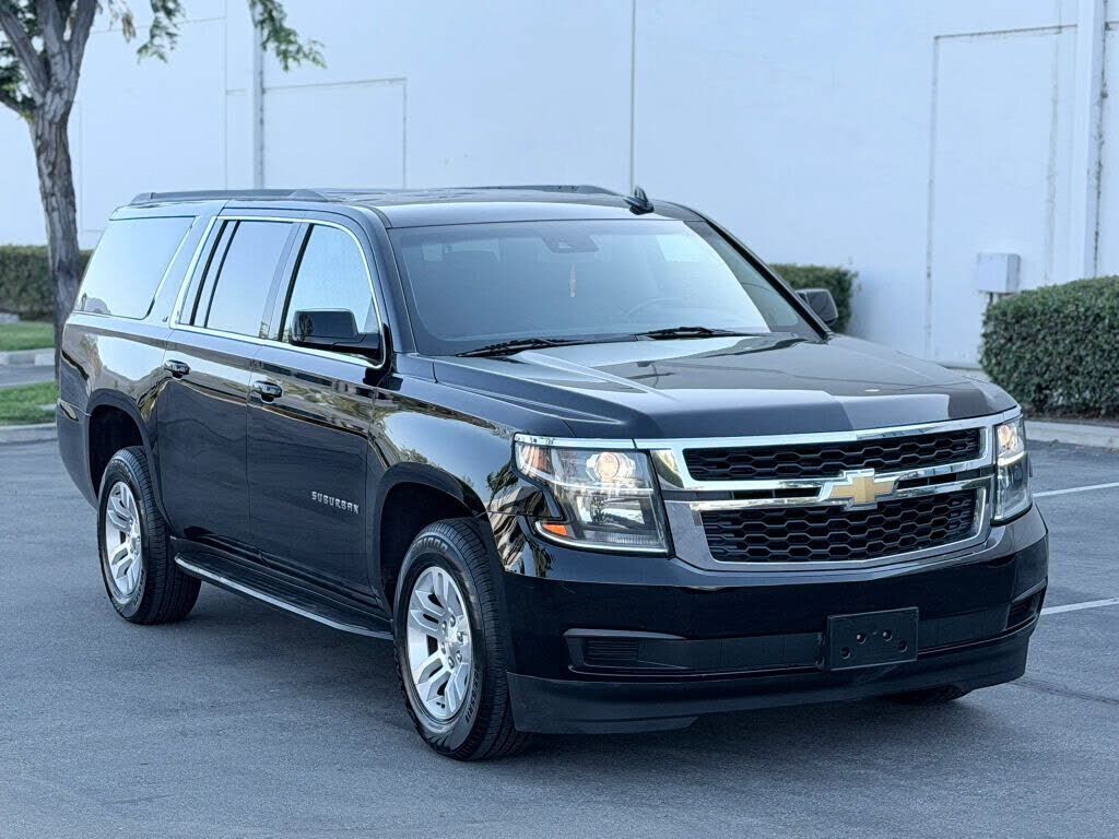 2019 CHEVROLET Suburban