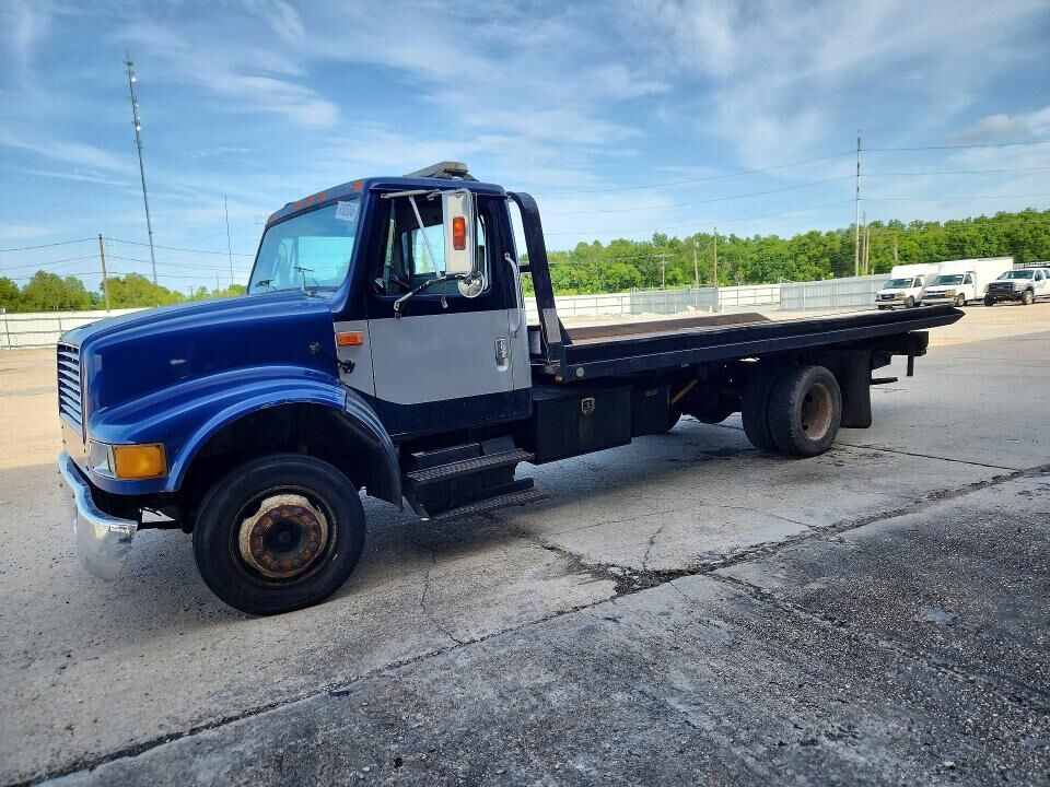 1998 INTERNATIONAL 4700