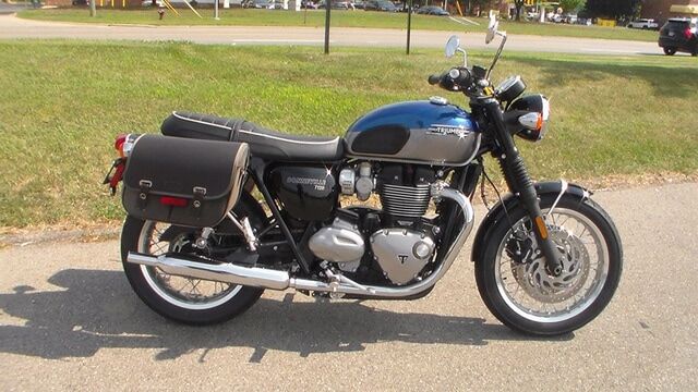 2022 TRIUMPH Bonneville
