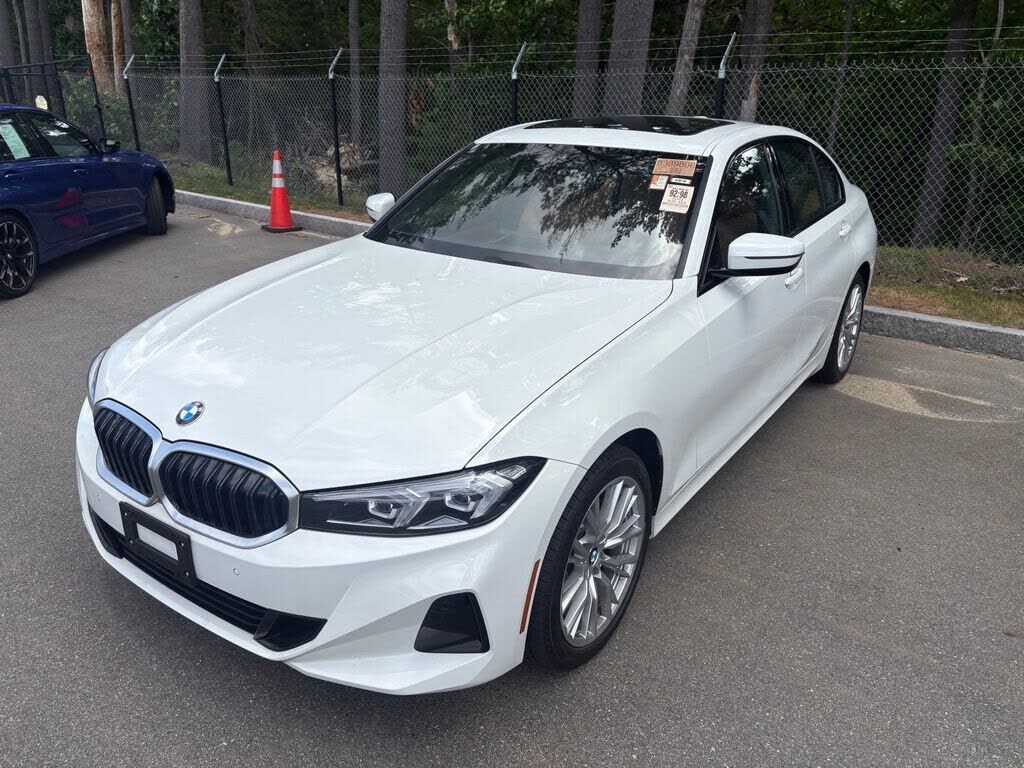 2023 BMW 330i