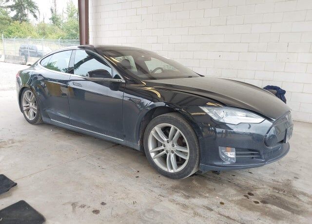 2016 TESLA Model S