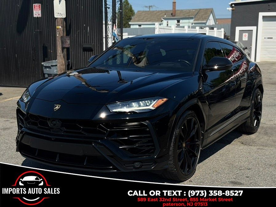 2020 LAMBORGHINI URUS