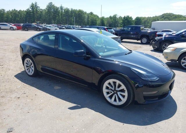 2022 TESLA Model 3