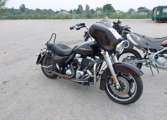 2011 HARLEY DAVIDSON Street Glide
