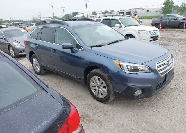 2016 SUBARU Outback