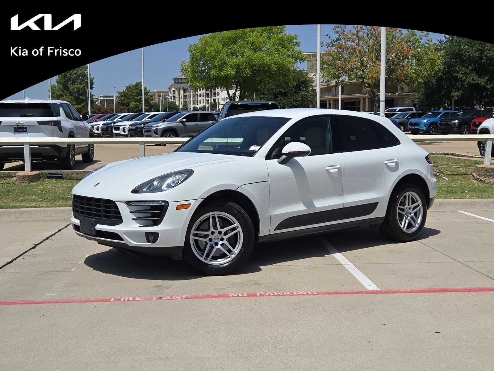 2018 PORSCHE Macan