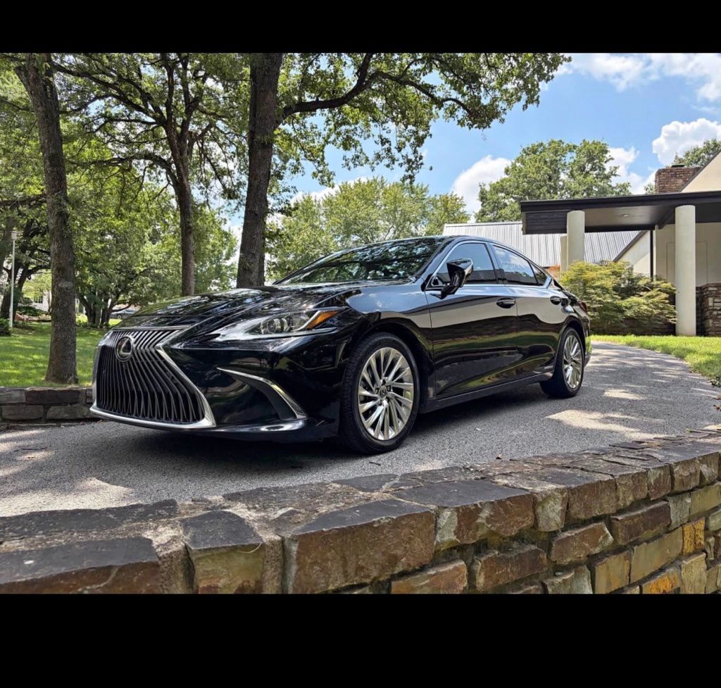 2021 LEXUS ES