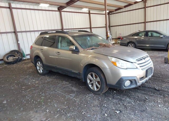2014 SUBARU Outback