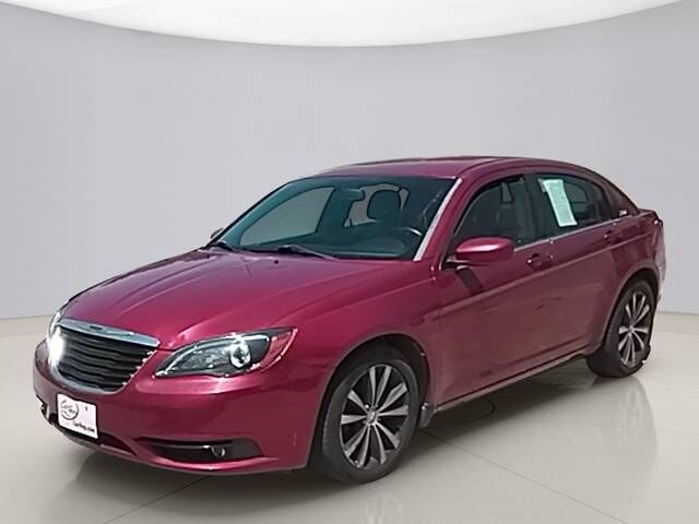 2013 CHRYSLER 200