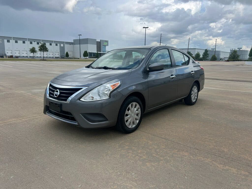 2016 NISSAN Versa