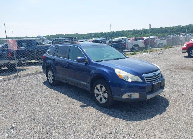 2011 SUBARU Outback