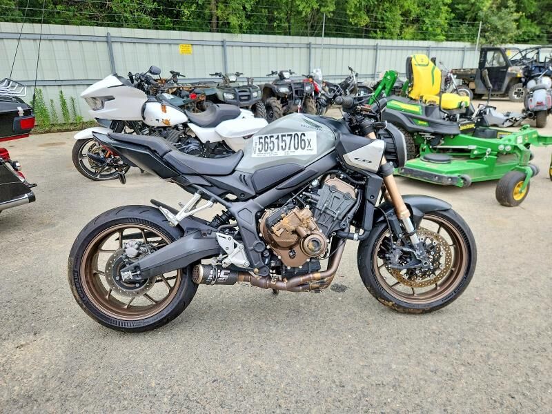 2024 HONDA CB