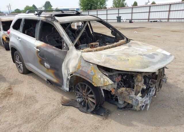 2018 TOYOTA Highlander