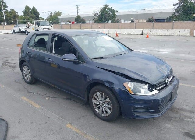 2016 VOLKSWAGEN Golf