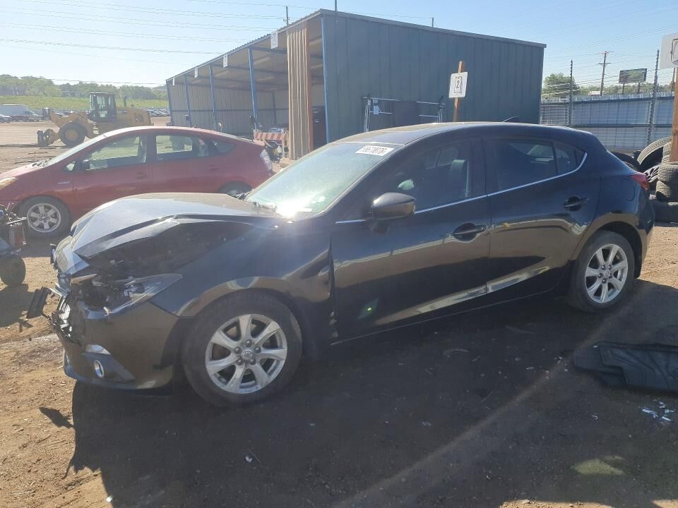 2016 MAZDA Mazda3