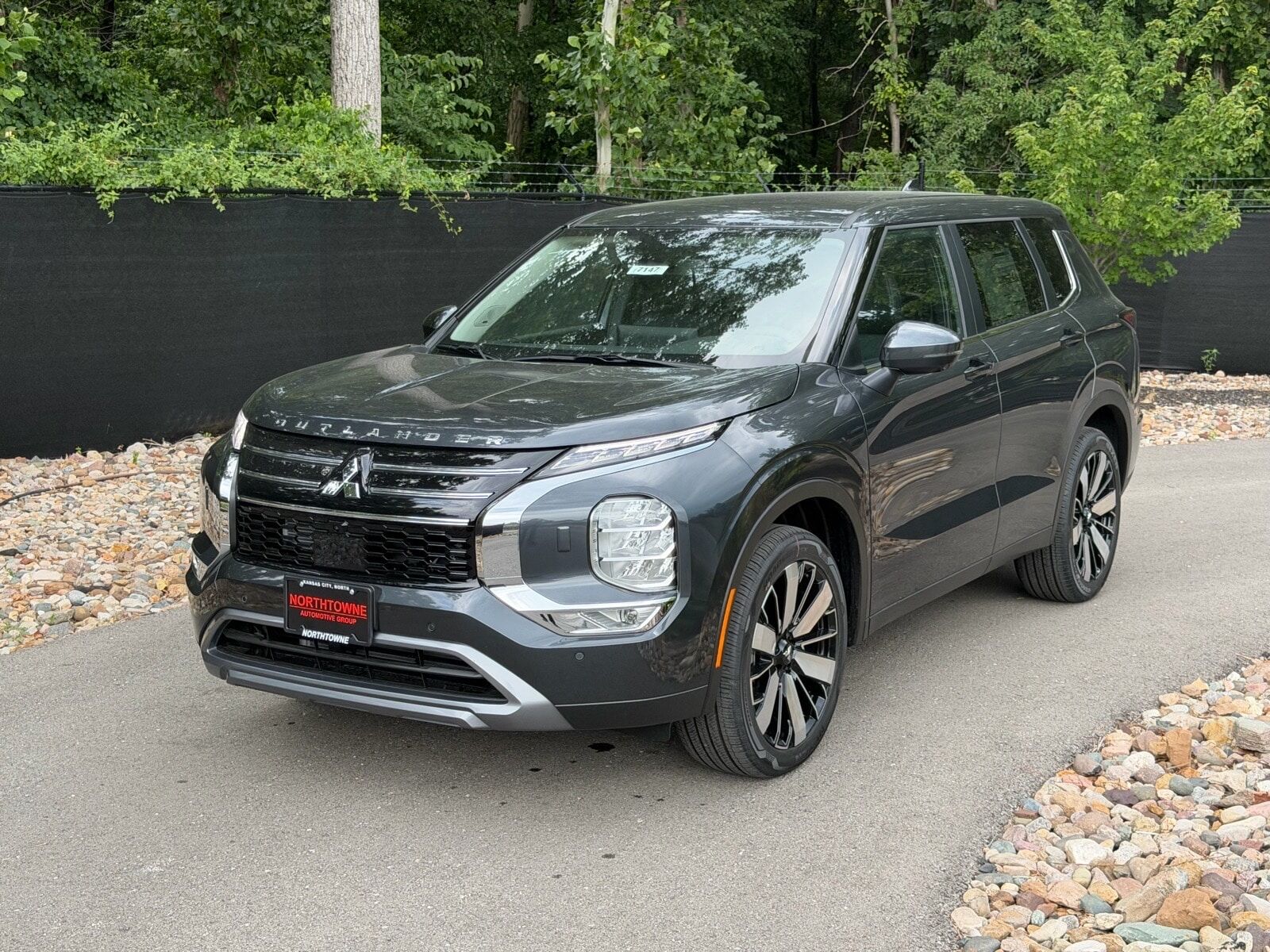 2026 MITSUBISHI Outlander