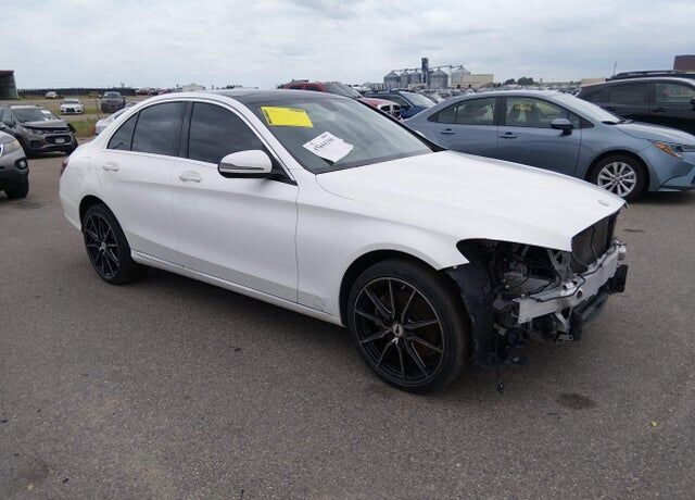 2017 MERCEDES-BENZ C-Class