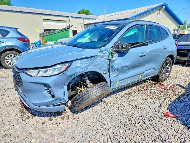 2024 FORD Escape