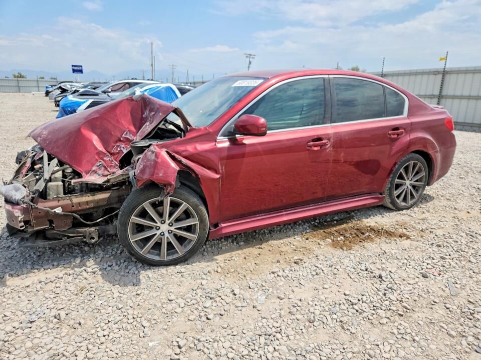 2013 SUBARU Legacy