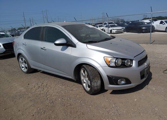 2016 CHEVROLET Sonic