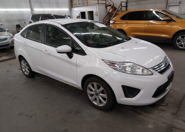 2012 FORD Fiesta
