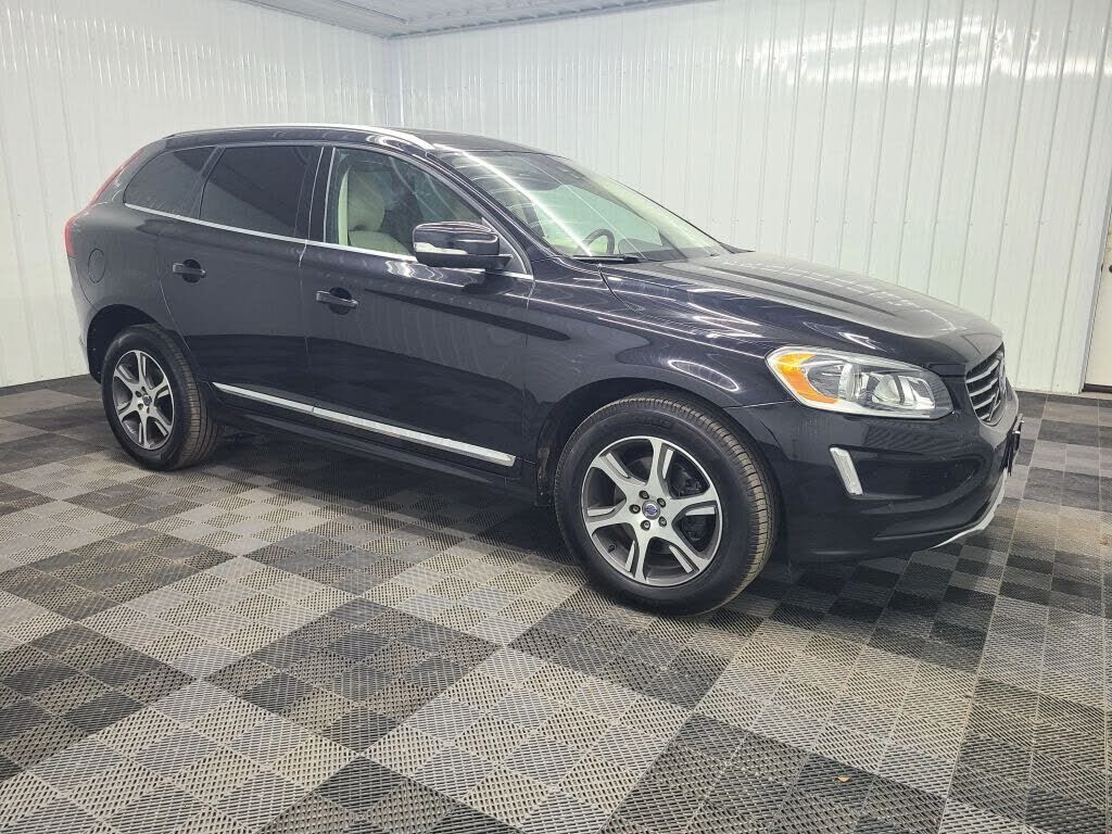 2015 VOLVO XC60