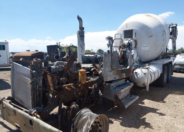 2004 KENWORTH W900