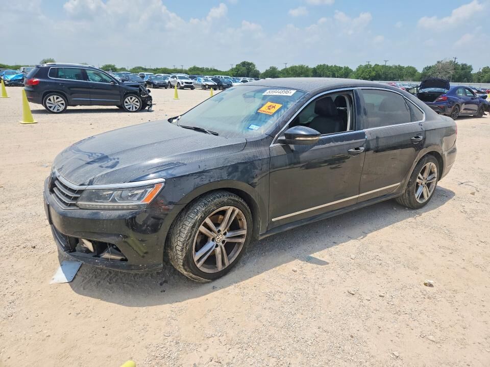 2016 VOLKSWAGEN Passat