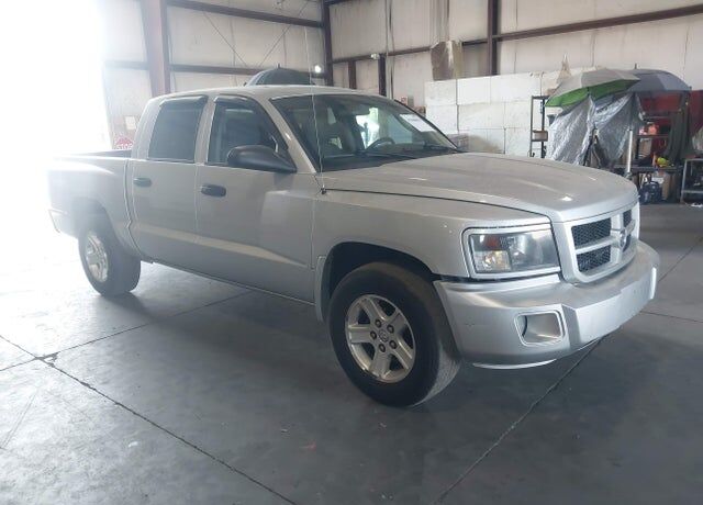 2011 DODGE Dakota
