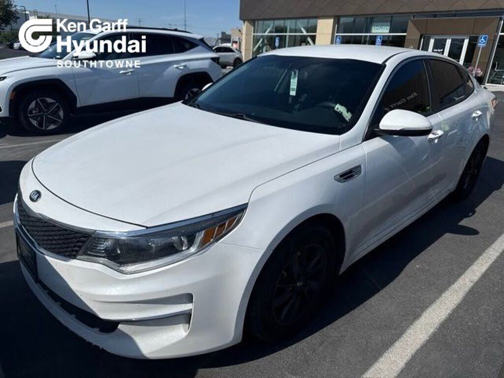 2017 KIA Optima