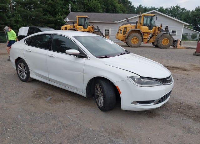 2015 CHRYSLER 200