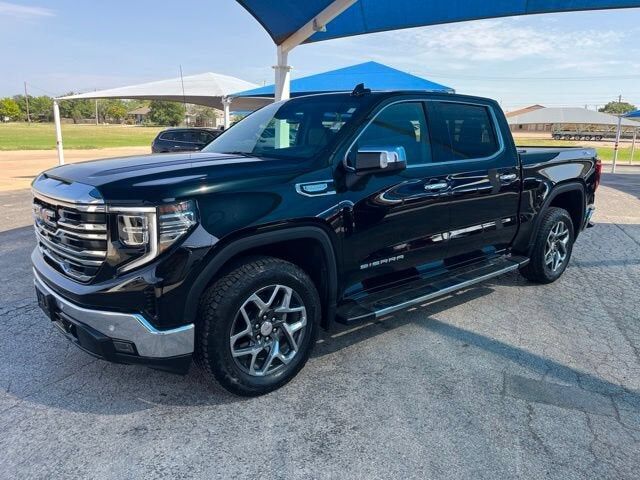 2024 GMC Sierra
