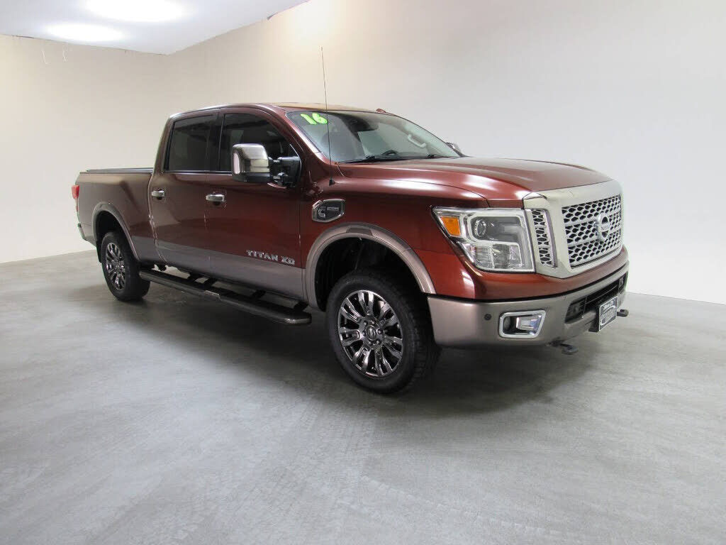 2016 NISSAN Titan