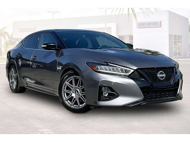 2023 NISSAN Maxima