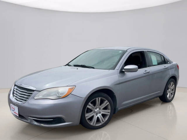 2013 CHRYSLER 200