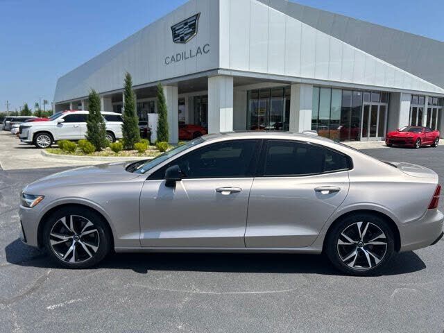 2023 VOLVO S60