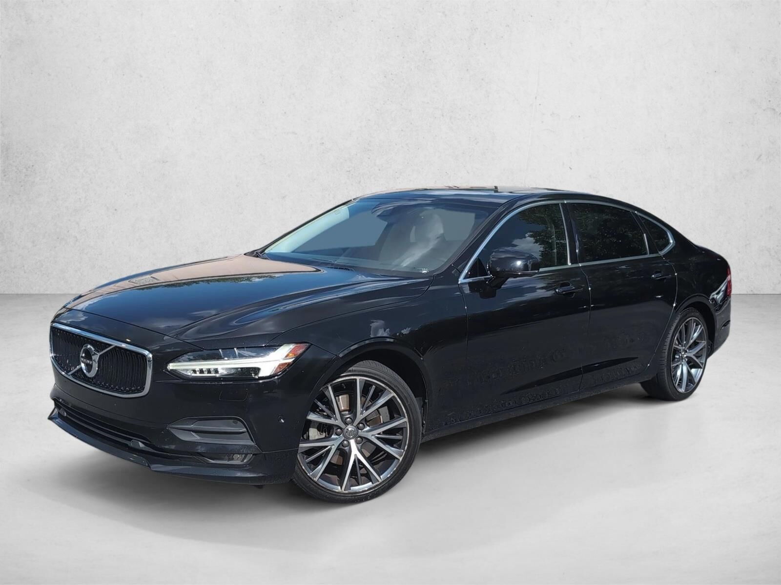 2018 VOLVO S90