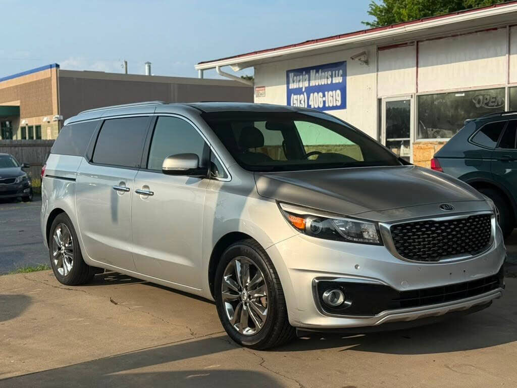 2016 KIA Sedona