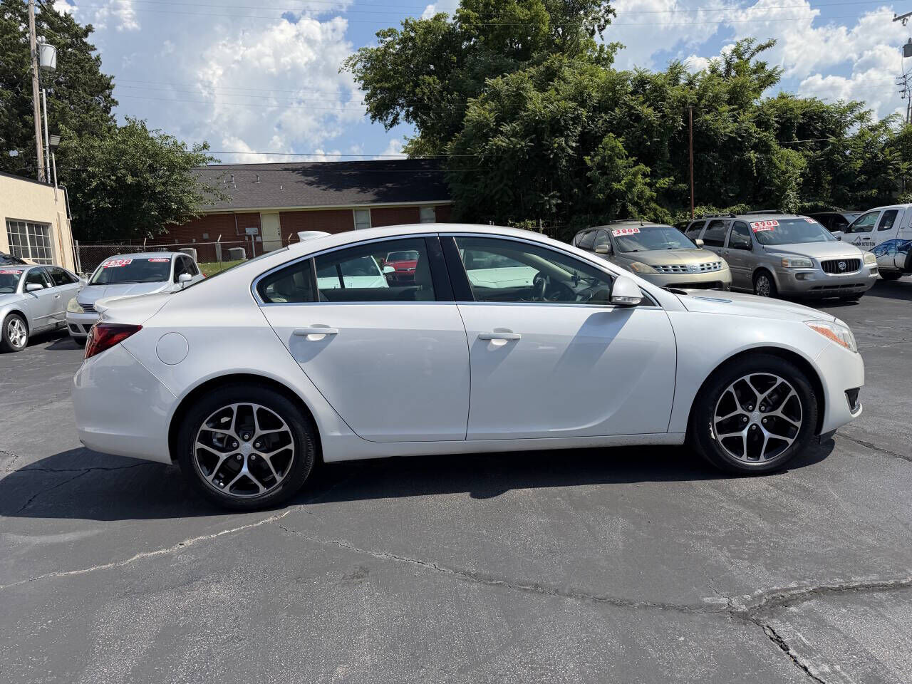 2017 BUICK Regal
